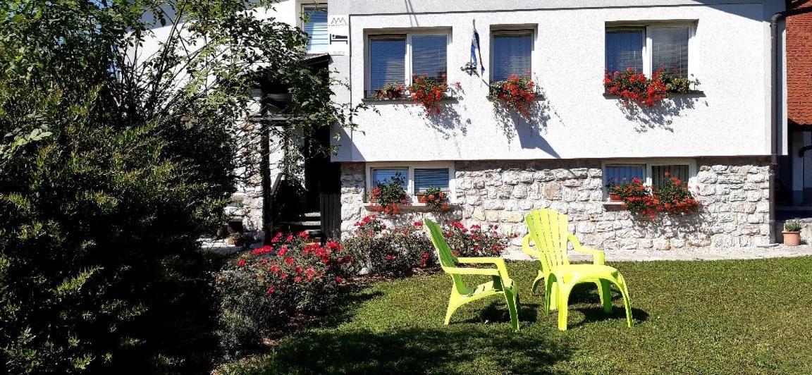 Apartmaji Mojca Križe 외부 사진